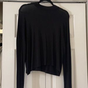 Round neck long sleeve top